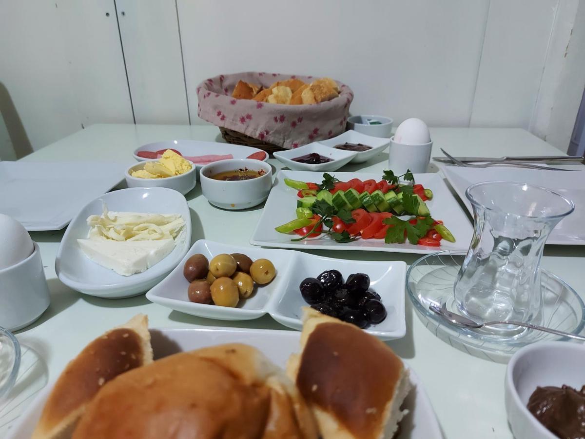 Celil Pansiyon Ayvalı 外观 照片